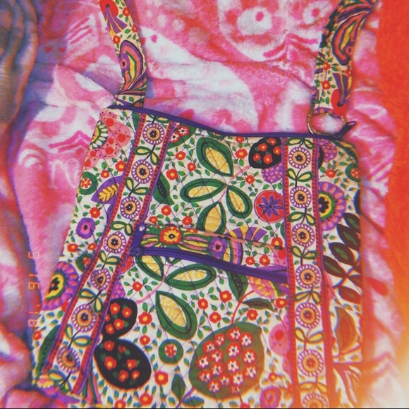 Clothes, shoes, & purses - Picture 3 of 8